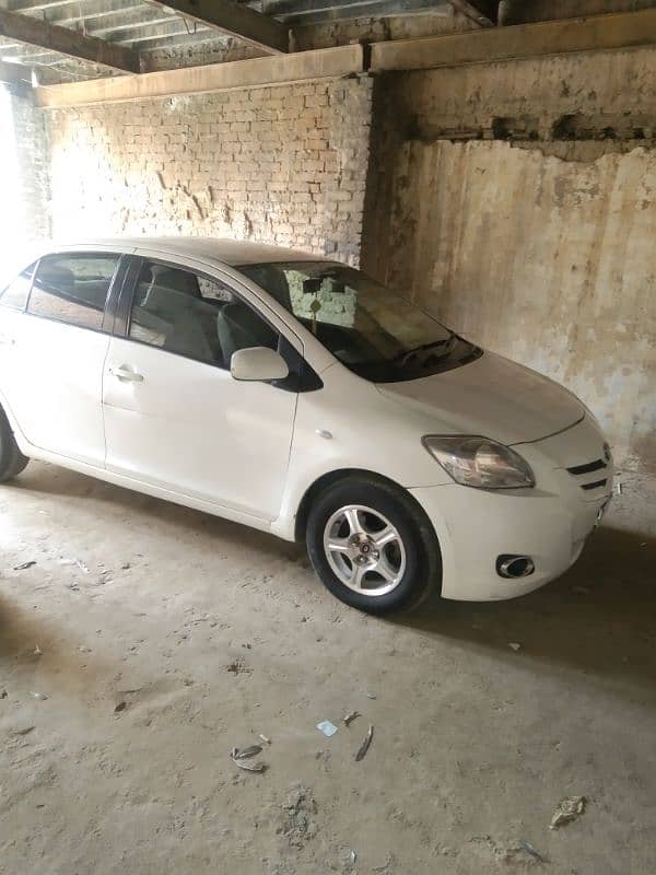 Toyota Belta 2009 1