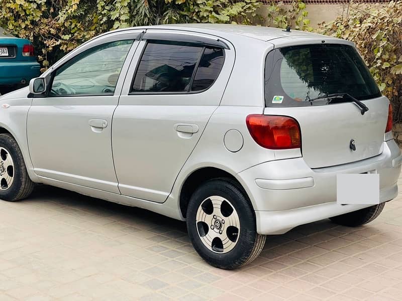 Toyota Vitz 2006 13