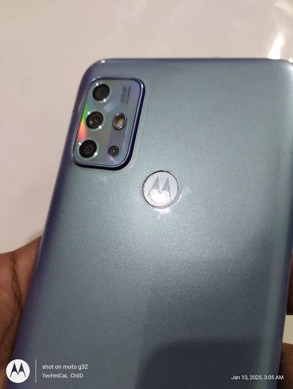 moto G20 1