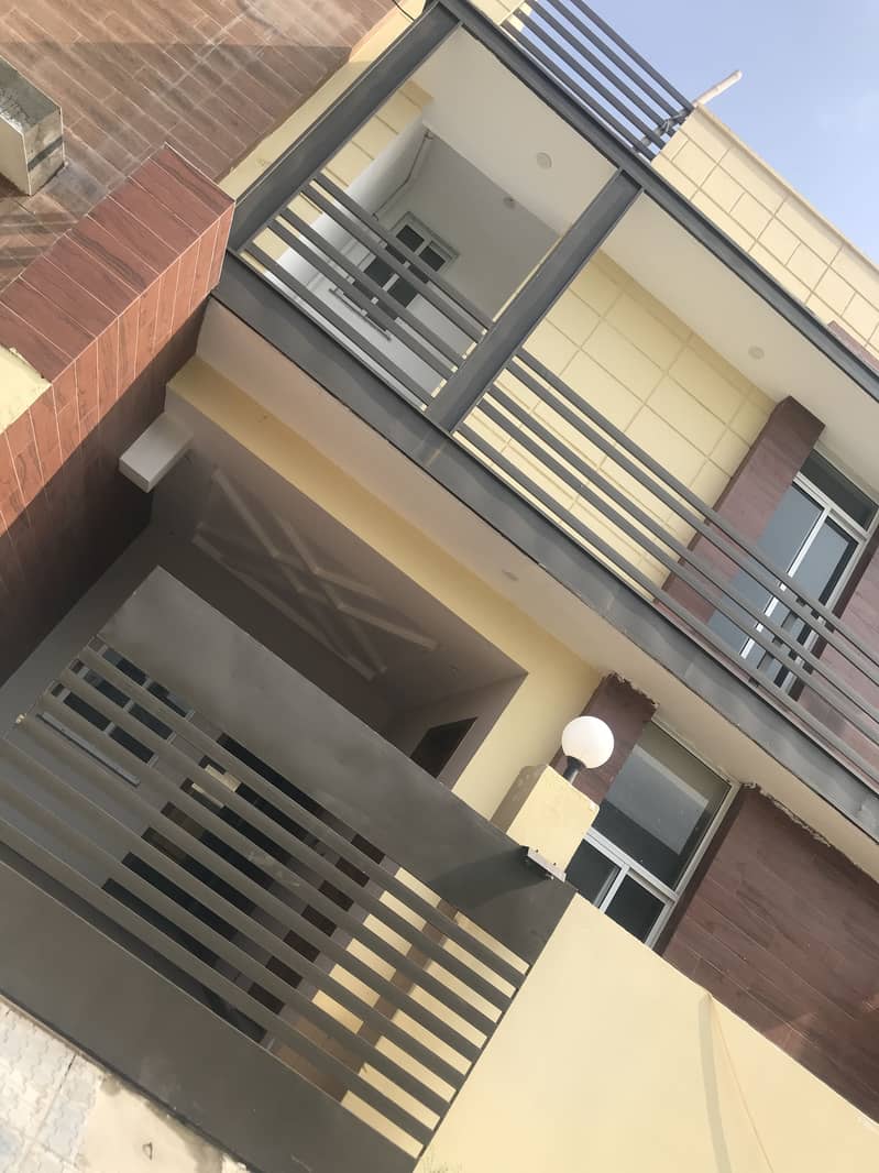 Triple Storey House Available For Rent   F Block 0