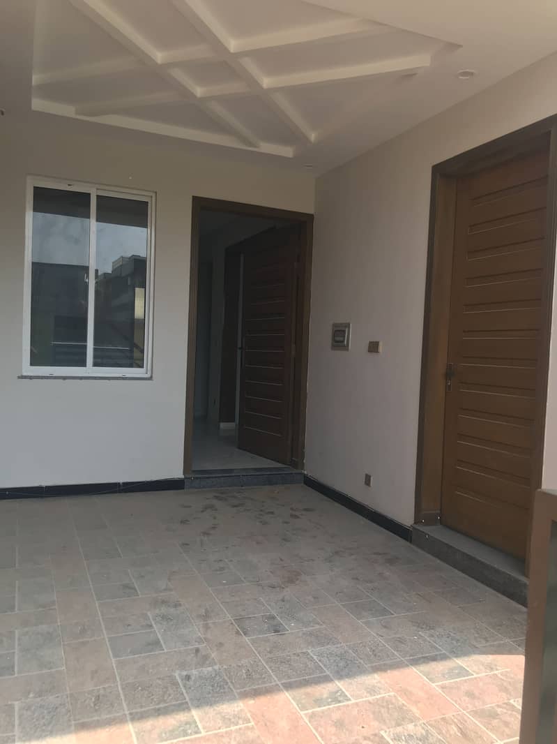 Triple Storey House Available For Rent   F Block 14