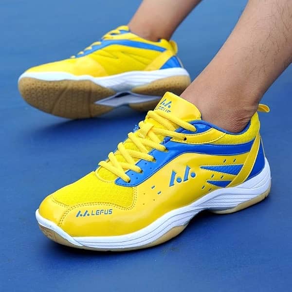 Badminton shoes ( 40.7 size) 0