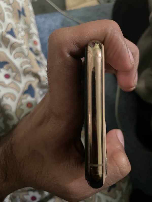 iphone 11pro PTA Approved 4