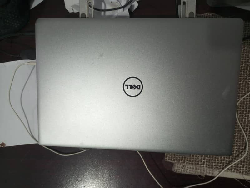 Dell XPS I5 7th generation Ram: 8GB  Storage: 512GB ( battery issue) 4