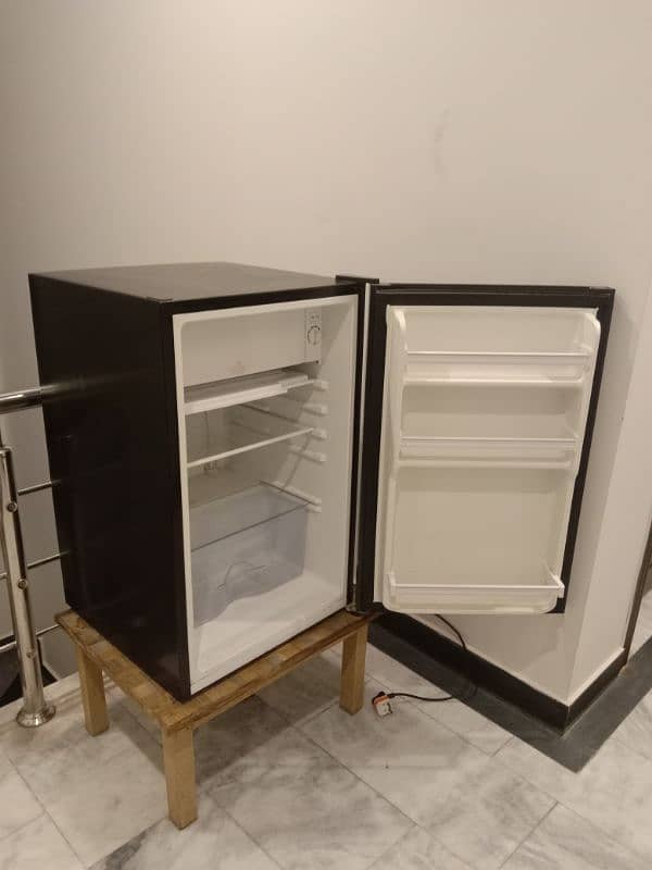 electrolux room fridge 1