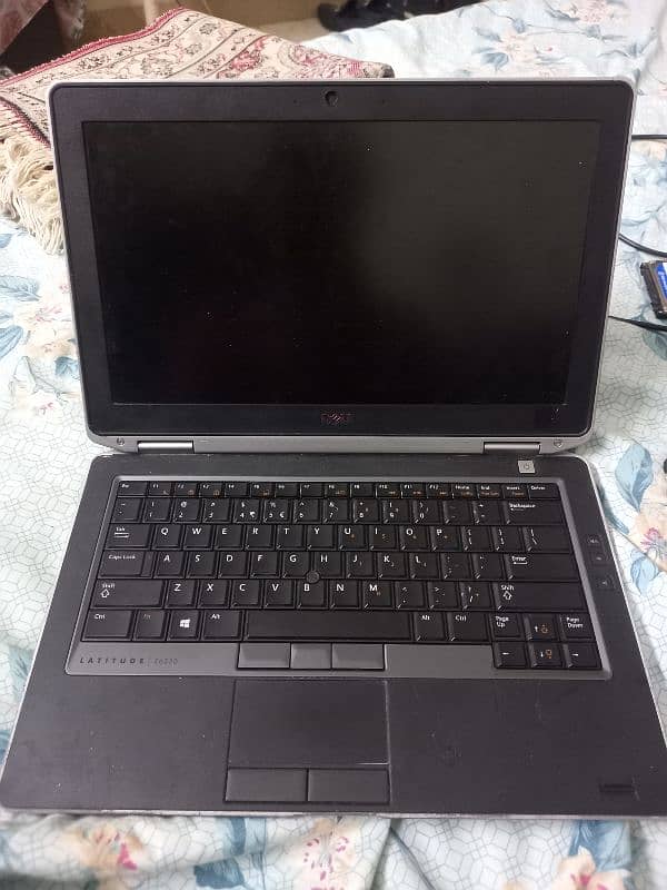 Dell Latitude E6330 4GB Ram 500GB HARD DISK 0