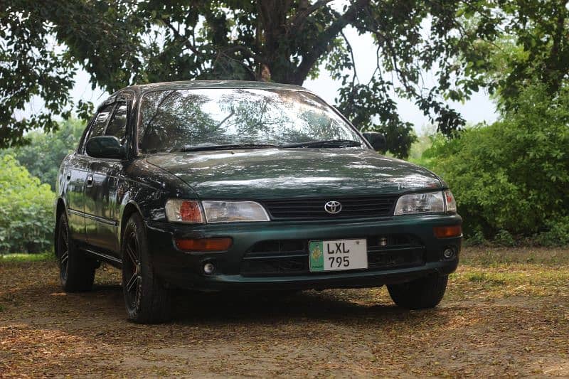 Toyota Corolla 1.6 GLi 11