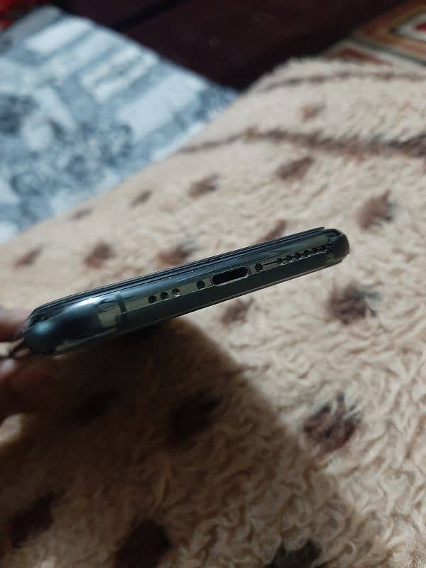 Iphone 11 pro 256gb non pta Fresh 10/10 6