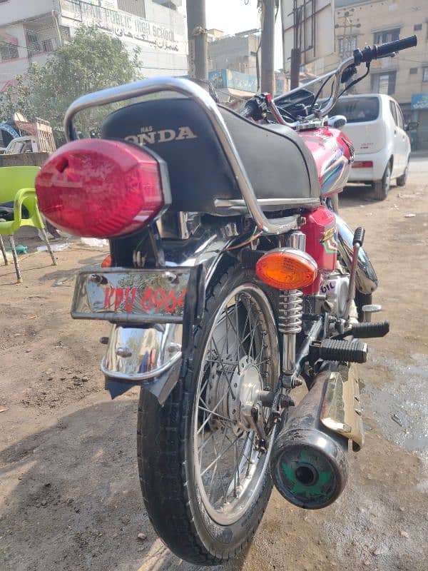 Honda 125 selling 9