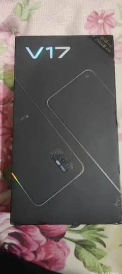 vivo v17 box charger k sath ram8+4= 12rom256