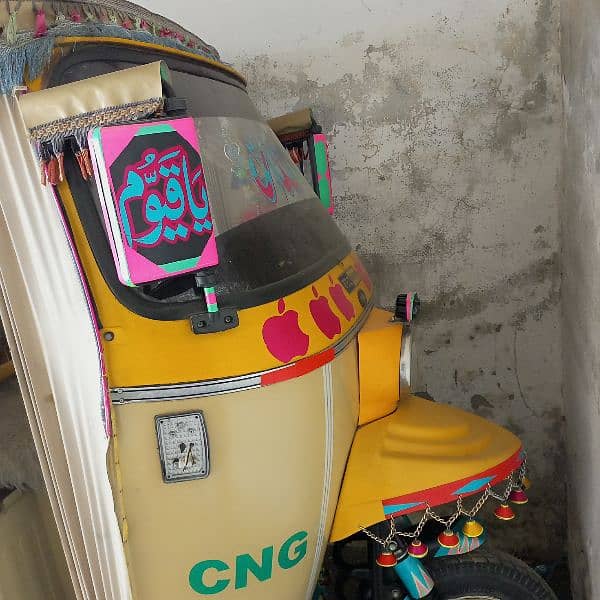 TEZ RAFTAR NEW CONDITION FULL CLEAR RICKSHAW 3