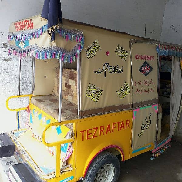 TEZ RAFTAR NEW CONDITION FULL CLEAR RICKSHAW 8