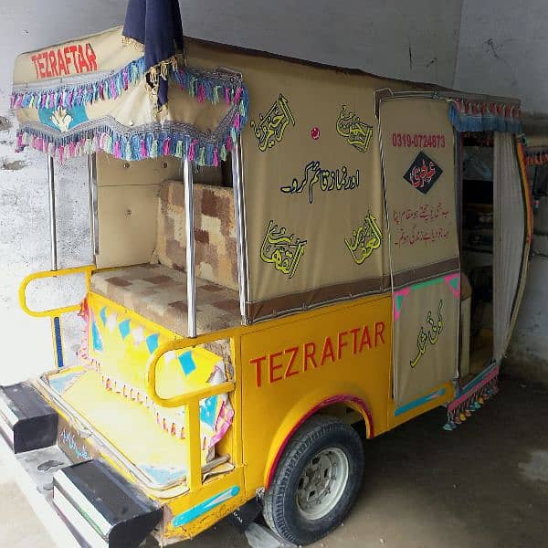 TEZ RAFTAR NEW CONDITION FULL CLEAR RICKSHAW 9