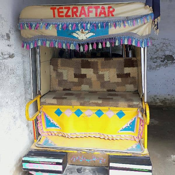 TEZ RAFTAR NEW CONDITION FULL CLEAR RICKSHAW 10