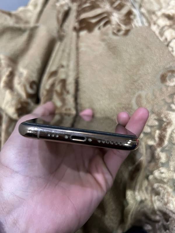 iphone 11 pro 6