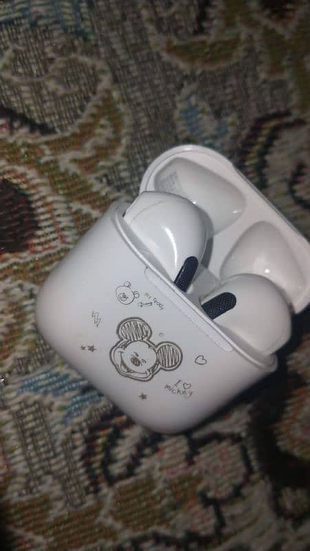 airpods 0