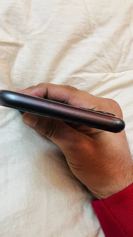 iPhone 11 dual pta 128gb 3