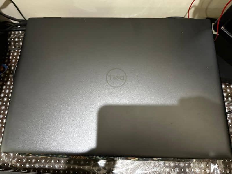 Dell Vostro 7620 - Core i7 12th Gen 1