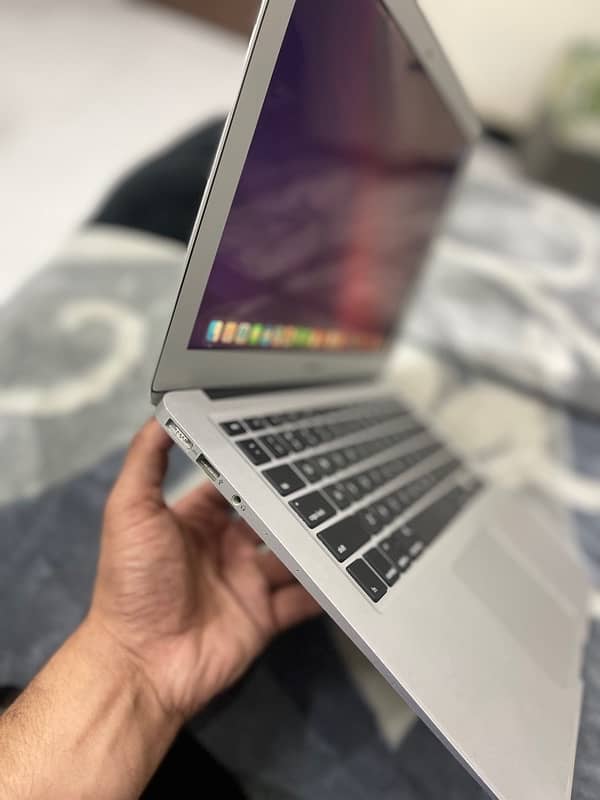 MacBook Air (2015 i5 13’’ 10/10) 5