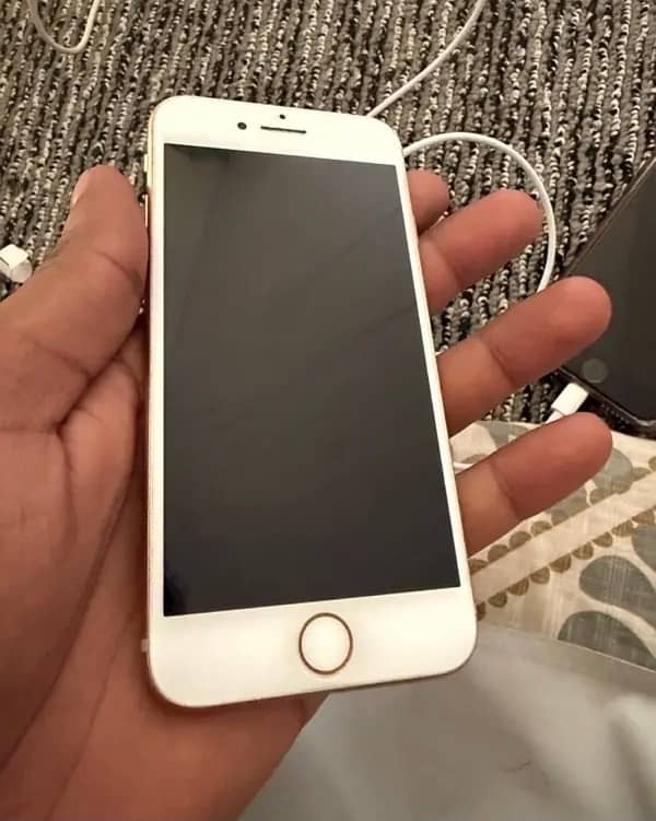 Iphone8 64GB PTA 2