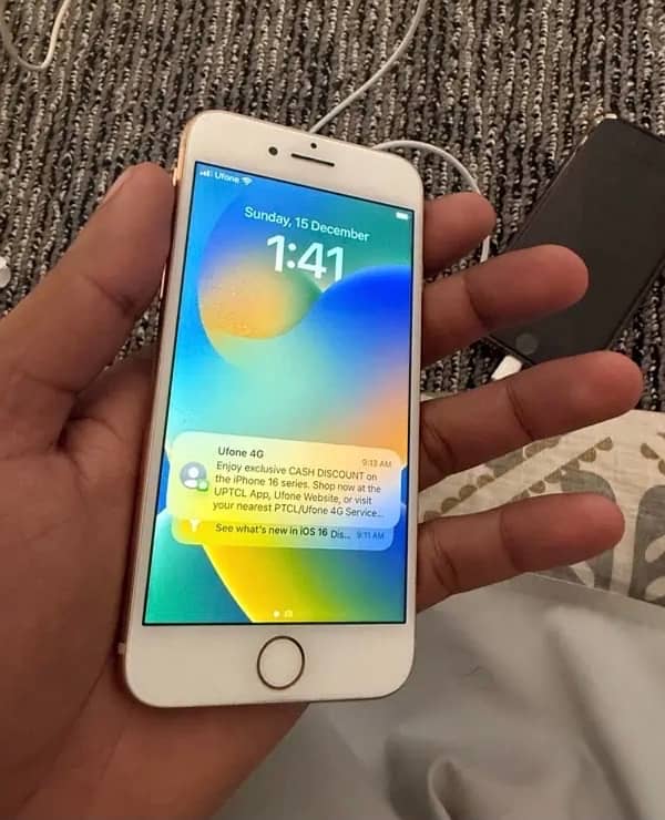 Iphone8 64GB PTA 3