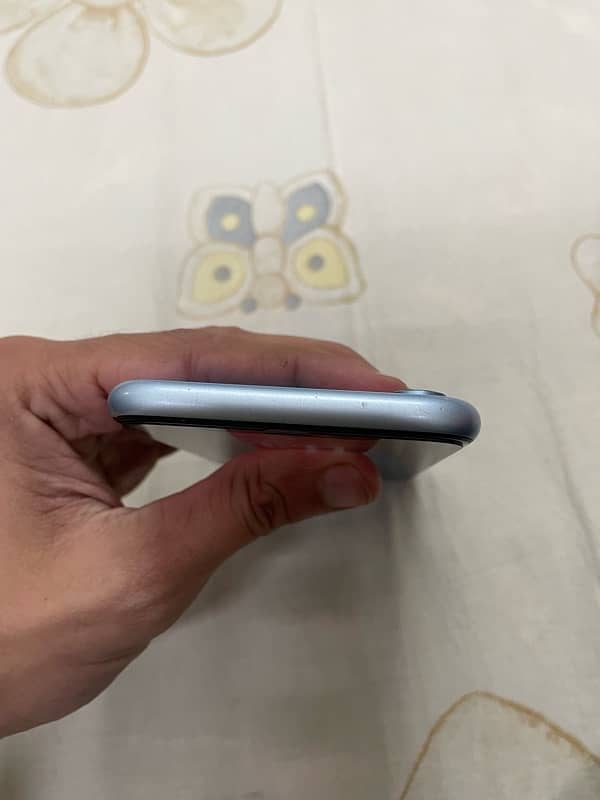 Iphone XR factory unlock 5