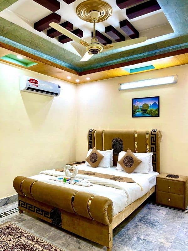 KING SIZE DOUBLE BED ON LOOT MAR SALE OFFERS ONLY ON FURNITURE TERRACE 13