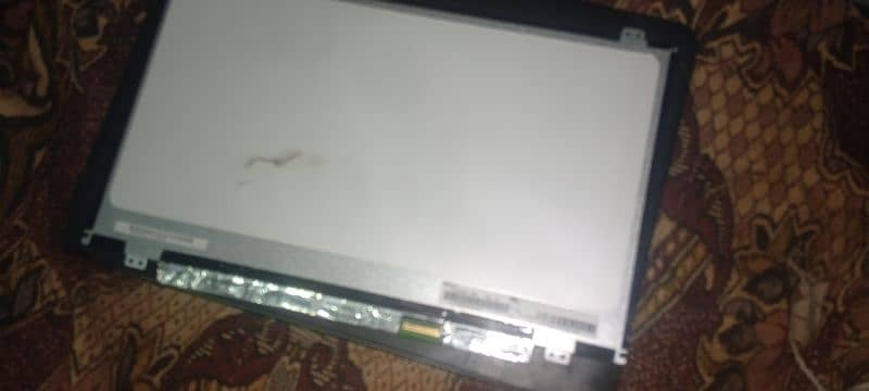 Hp elite book 840 ok he screen toot gae market se mil jaye ge 5000 tk 6