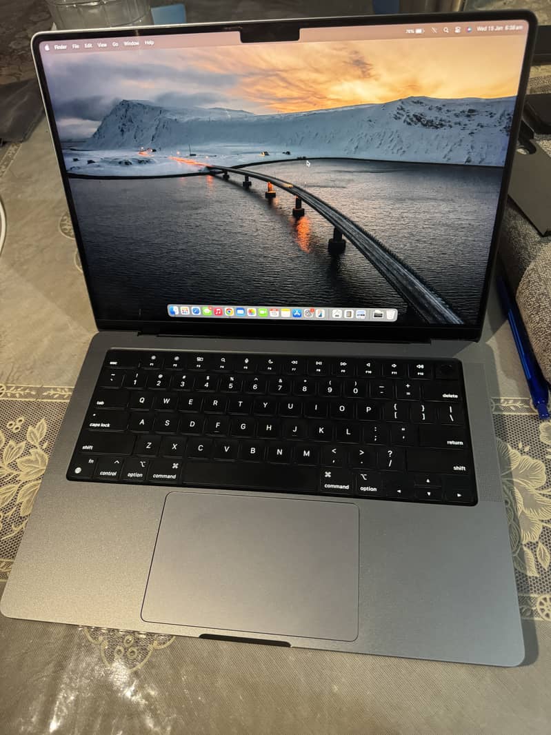 Apple macbook pro 2021 1