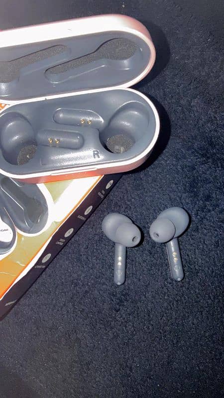 Original MPOW M9 wireless earbuds for sell in a very good condition 3