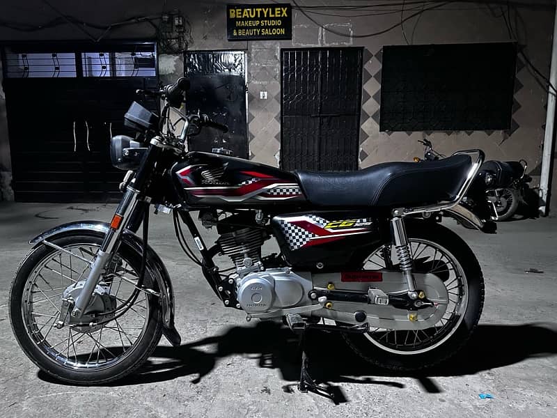 Honda CG 125 / 2024 model 03104509752 0