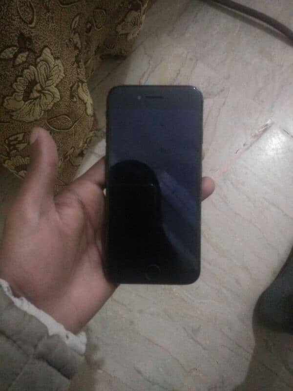 iPhone 7 bypass 128gb software ka masla han /apple logo tak on hota ha 0