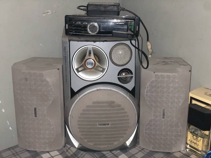 Philips 3 Way Max Bass Speaker System With Car Stereo 2