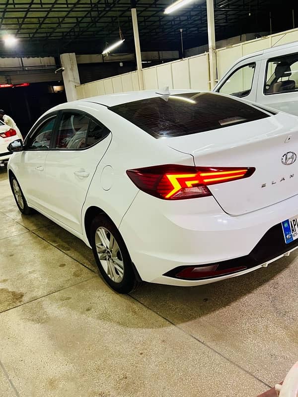 Hyundai Elantra 2021 5