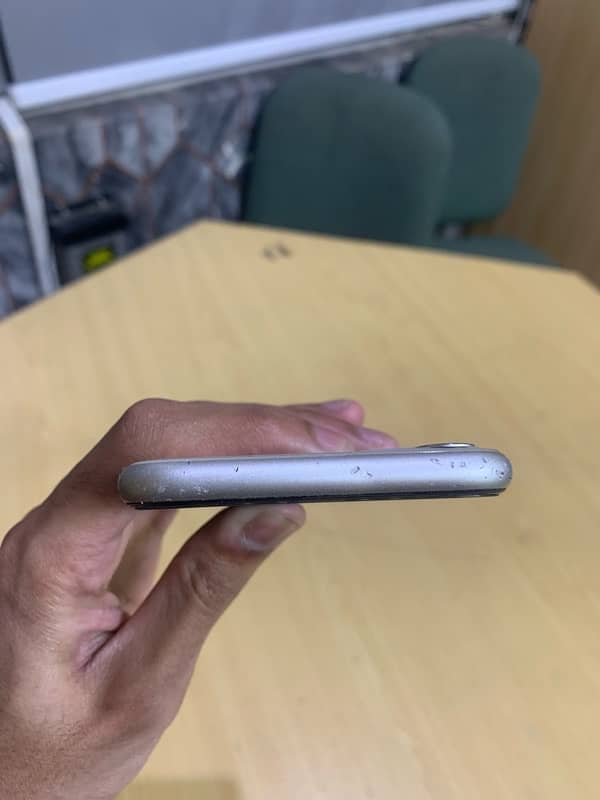 iPhone 11 jv 64 gb 1