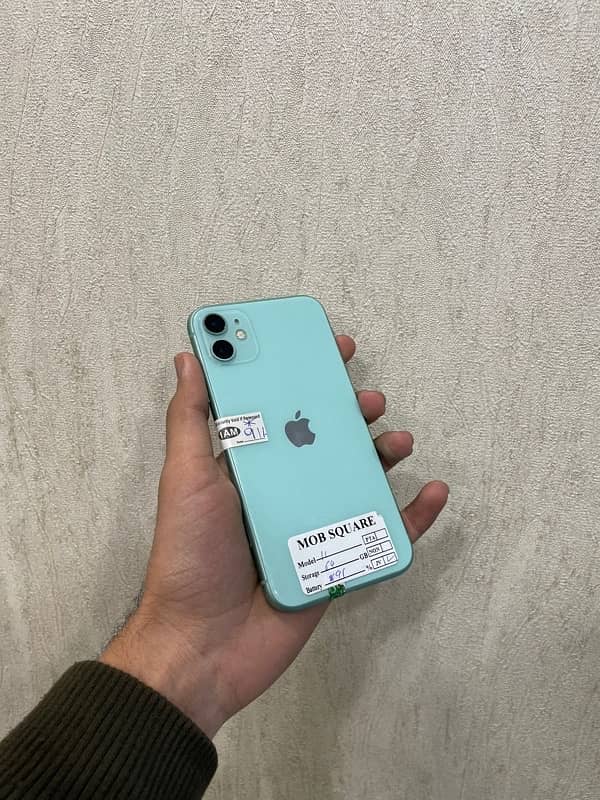 iPhone 11 4