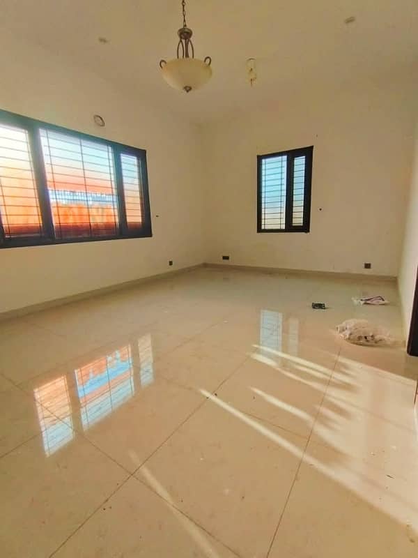 Luxurious 2 Unit Bungalow For Rent In DHA Phase 8 4