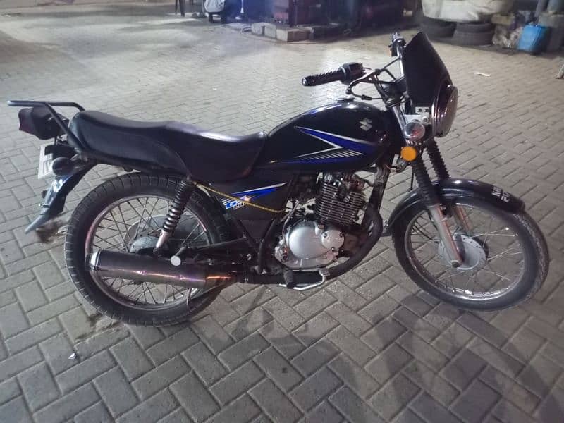 Suzuki GS150 model 2014 in azizabad 8