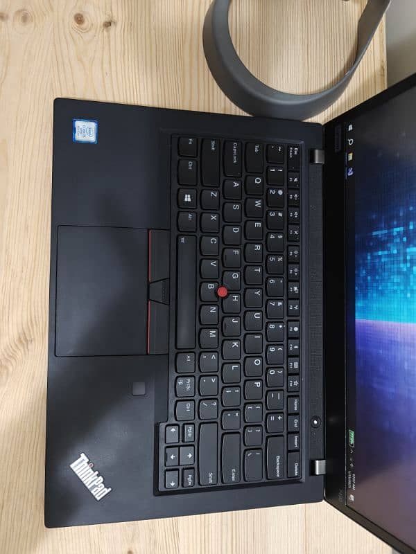 Lenovo ThinkPad T490 1