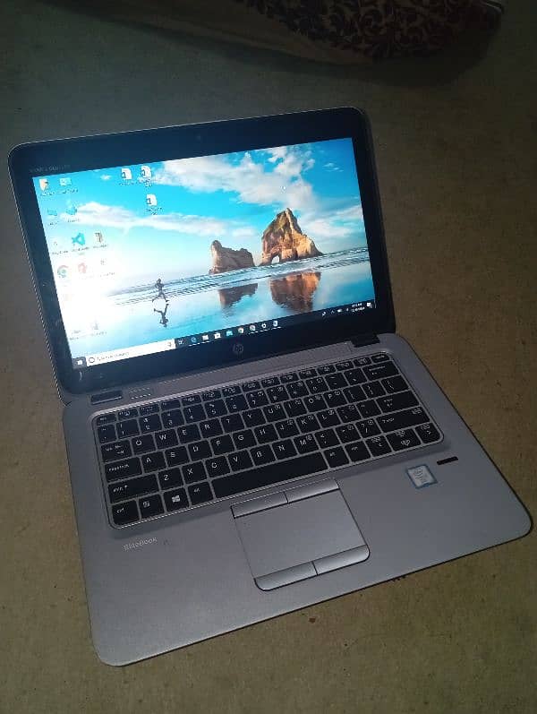 HP EliteBook 0