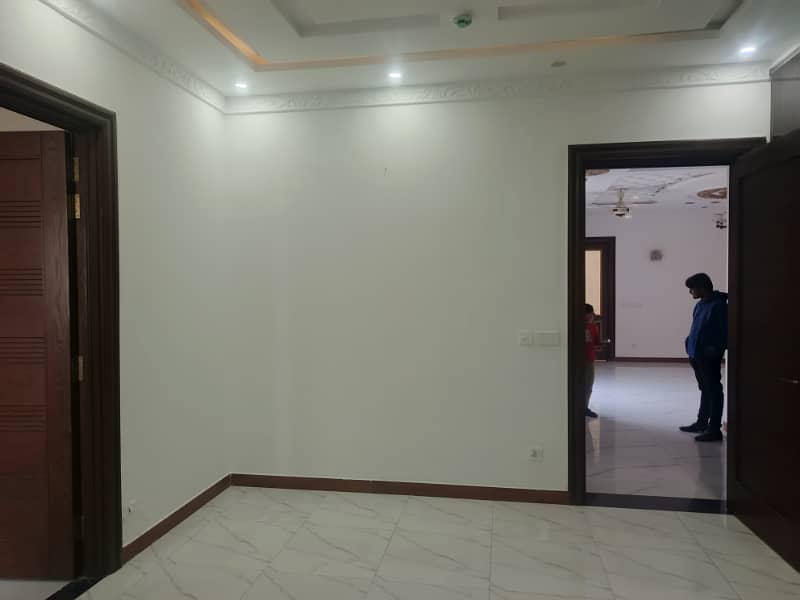 One kanal upper portion available for rent in DHA phase 6 4