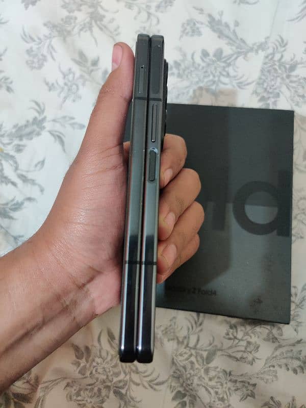 Samsung Galaxy Z Fold 4 12GB / 256GB 6