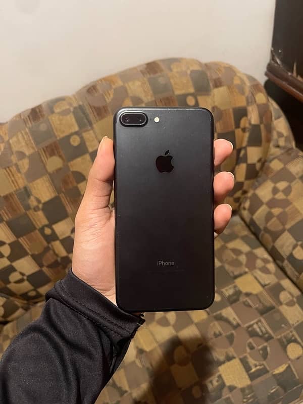 Apple Iphone 7 plus 128gb pta approved black color 5