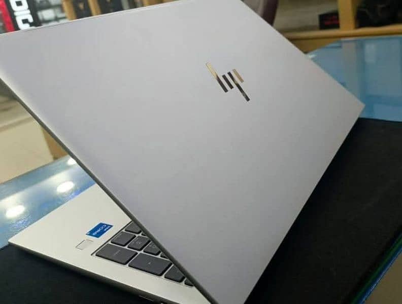 HP EliteBook 860 G10 i7-13th Gen vPro  Top Class 2023 Edition 1