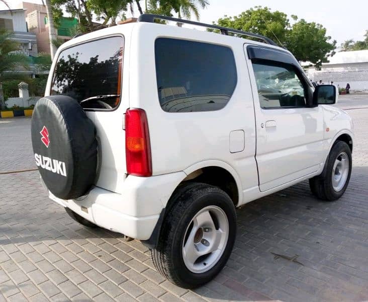 Urgent sale Suzuki Jimny 2011 4