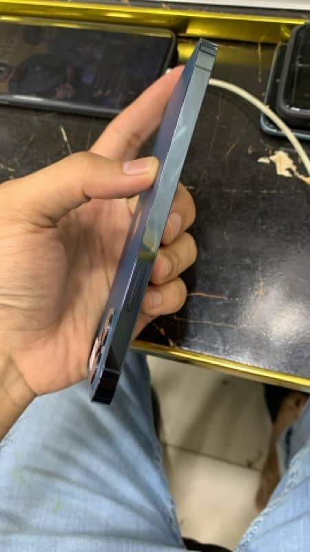 I phone 12 pro factory Non PTA 256 Gb 88% Battery health 1