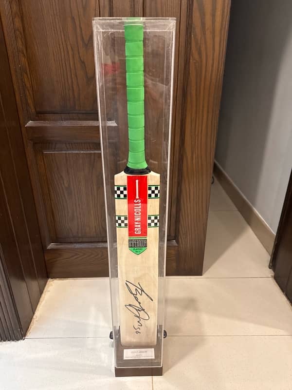 *Limited edition* Babar Azam signed Gray Nichols Bat by Ufone 0