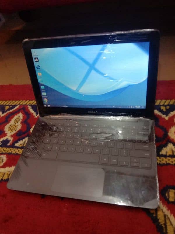 laptop chrome book 4