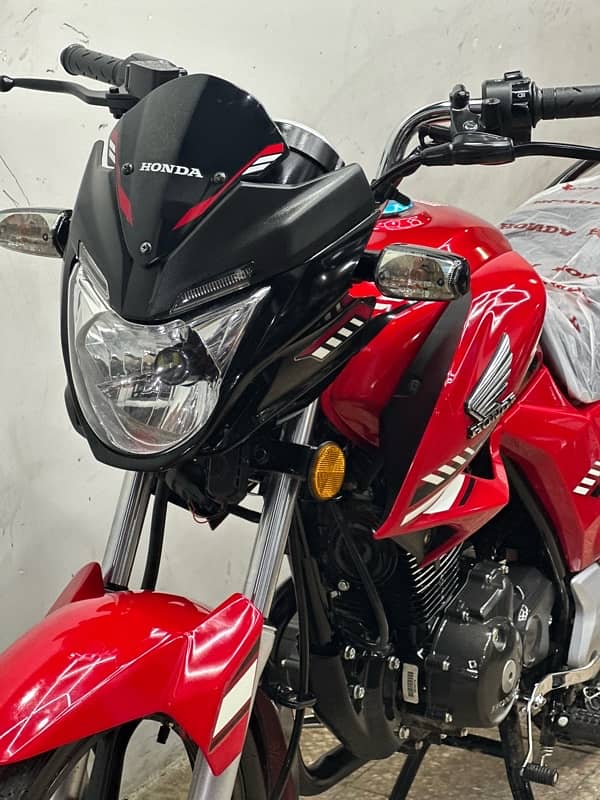 honda cb150f 2025 model ( 1000 km used only ) 5