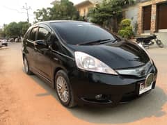 Honda Fit Hybrid shuttle 1st owner Reg 2021 best smooth drive